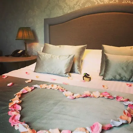 Luxury Boutique De Castillion 4*