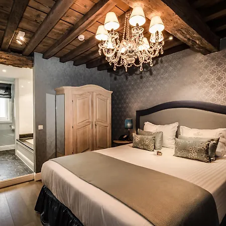 Luxury Boutique De Castillion