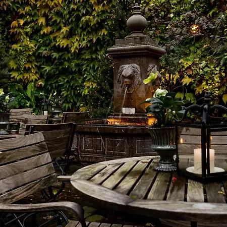 Luxury Boutique De Castillion 4*
