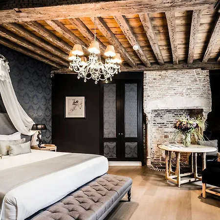 Luxury Boutique De Castillion