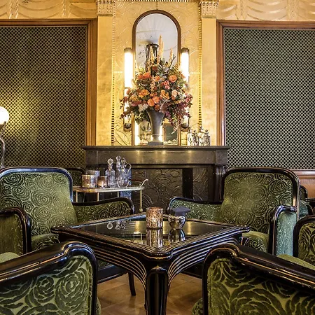 Luxury Boutique De Castillion Hotel